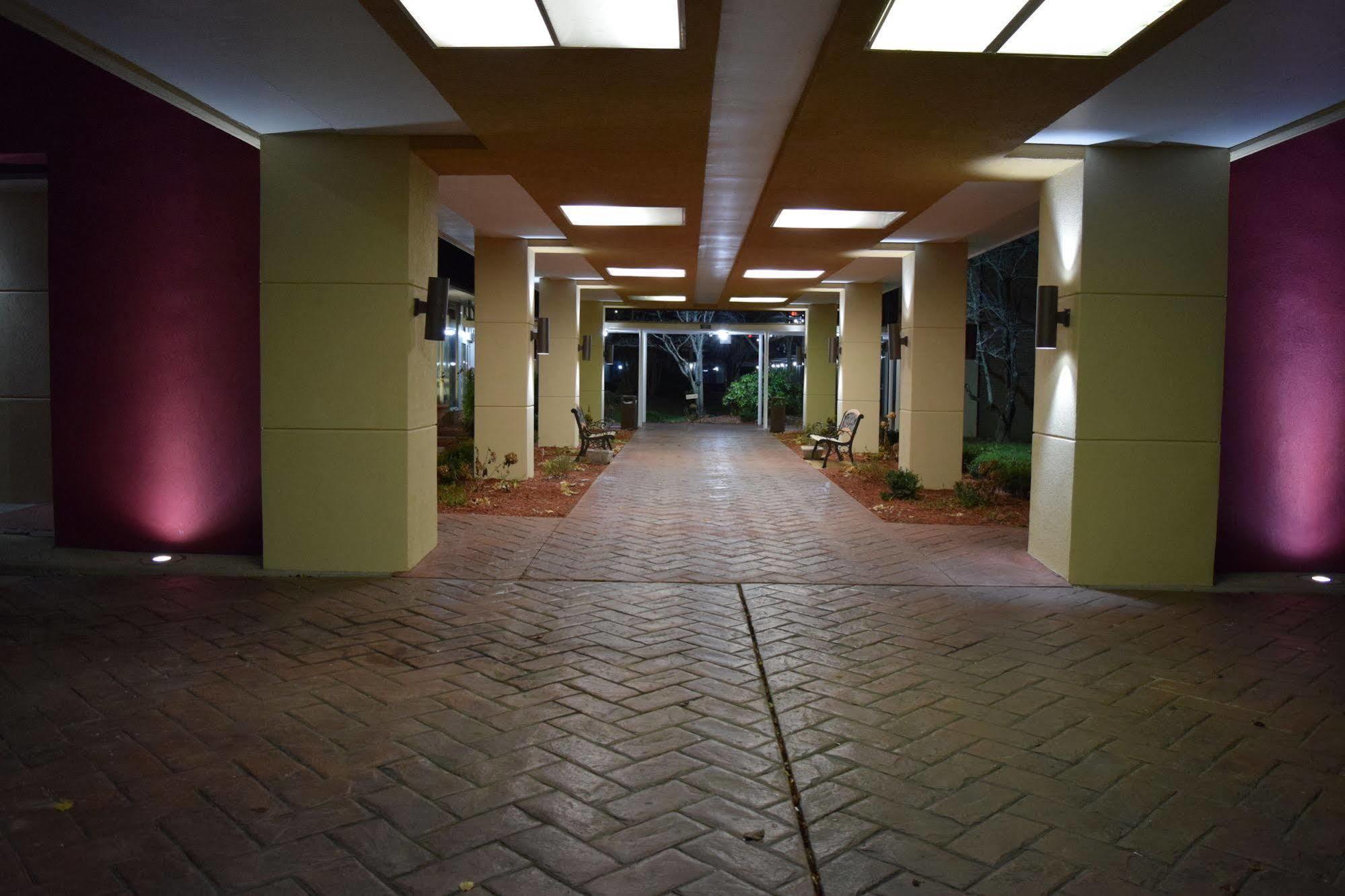 ควอลิตี้ อินน์ โรโนค แอร์พอร์ต โรโนค โรอาโนก ภายนอก รูปภาพ
