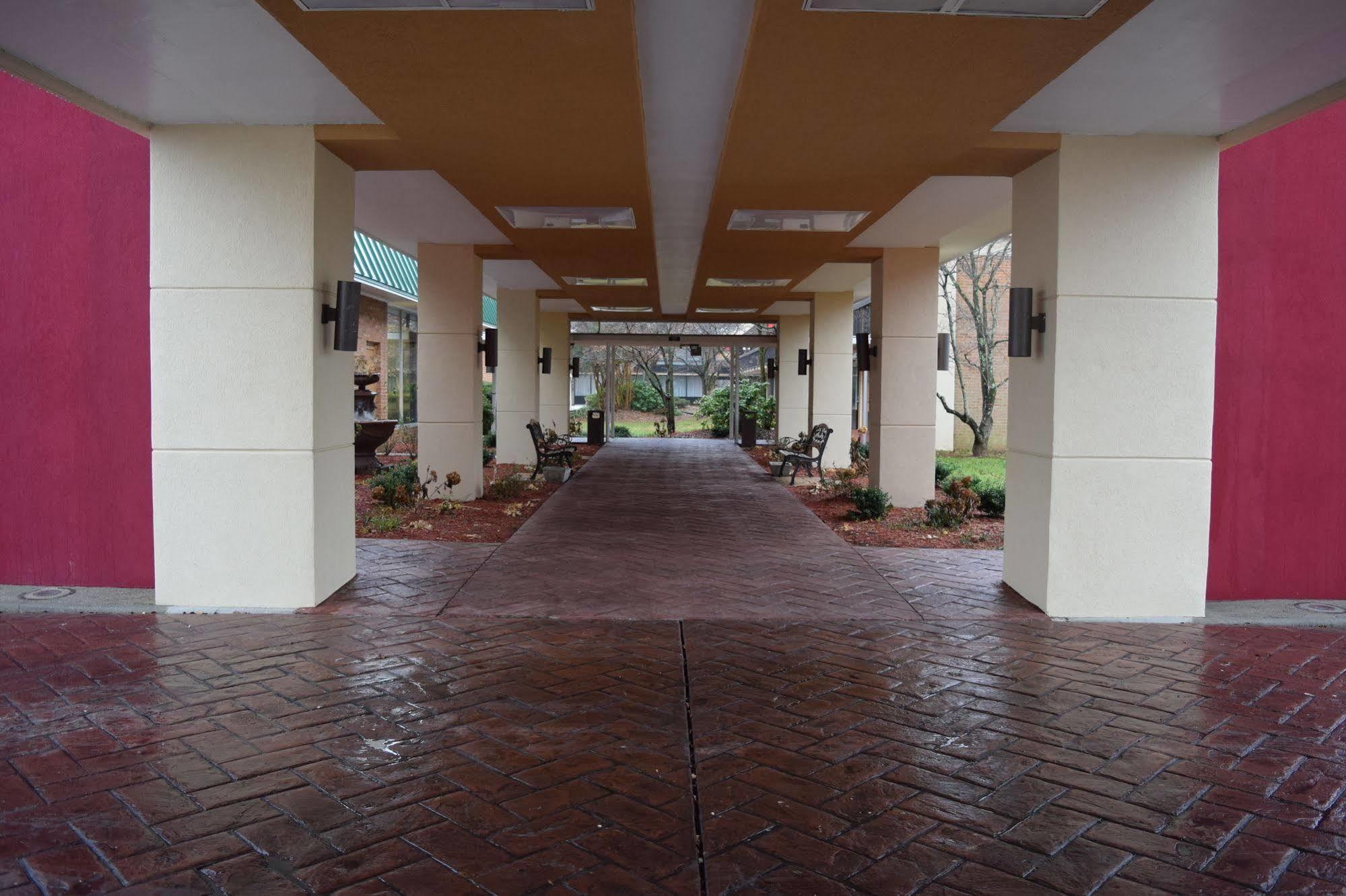 ควอลิตี้ อินน์ โรโนค แอร์พอร์ต โรโนค โรอาโนก ภายนอก รูปภาพ